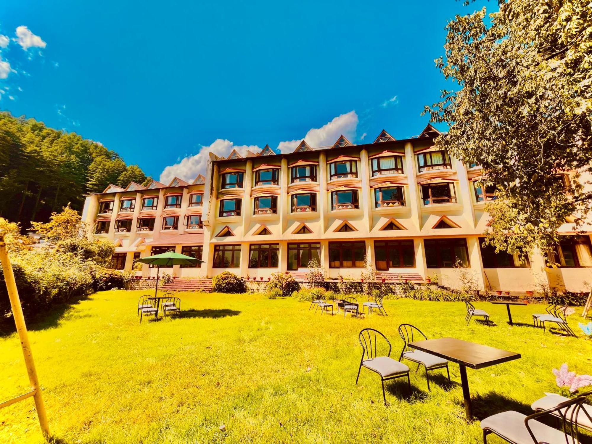 Sagar Resort !! Mountain View ! Luxury Stay ! Family Resort ! Private Parking ! Near Mall Road Manāli Dış mekan fotoğraf