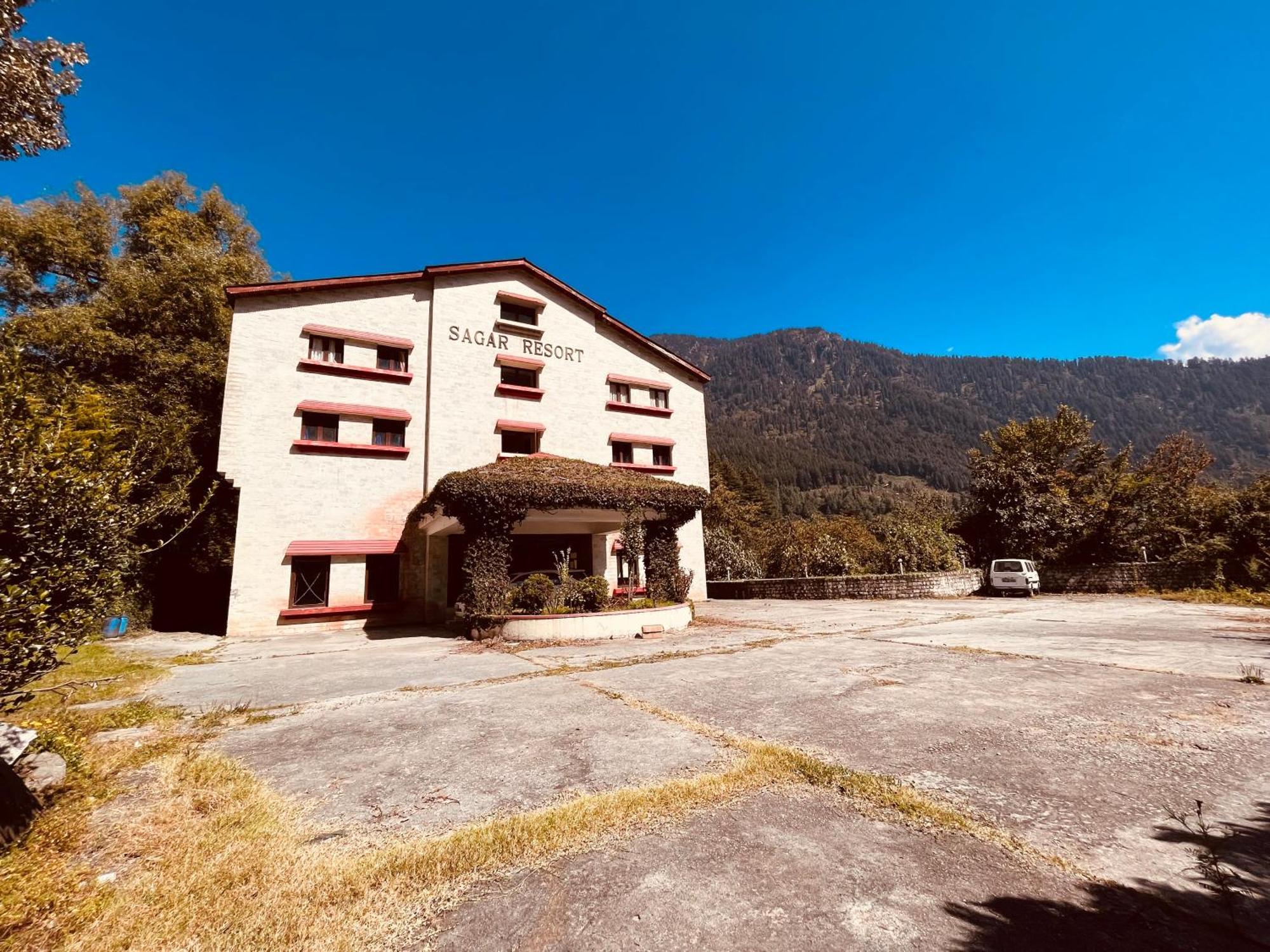 Sagar Resort !! Mountain View ! Luxury Stay ! Family Resort ! Private Parking ! Near Mall Road Manāli Dış mekan fotoğraf