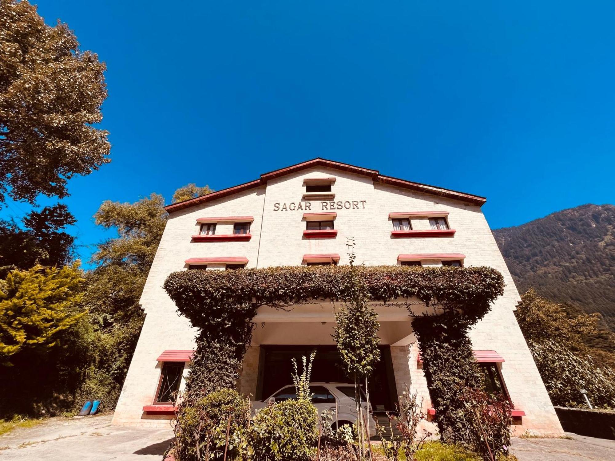 Sagar Resort !! Mountain View ! Luxury Stay ! Family Resort ! Private Parking ! Near Mall Road Manāli Dış mekan fotoğraf