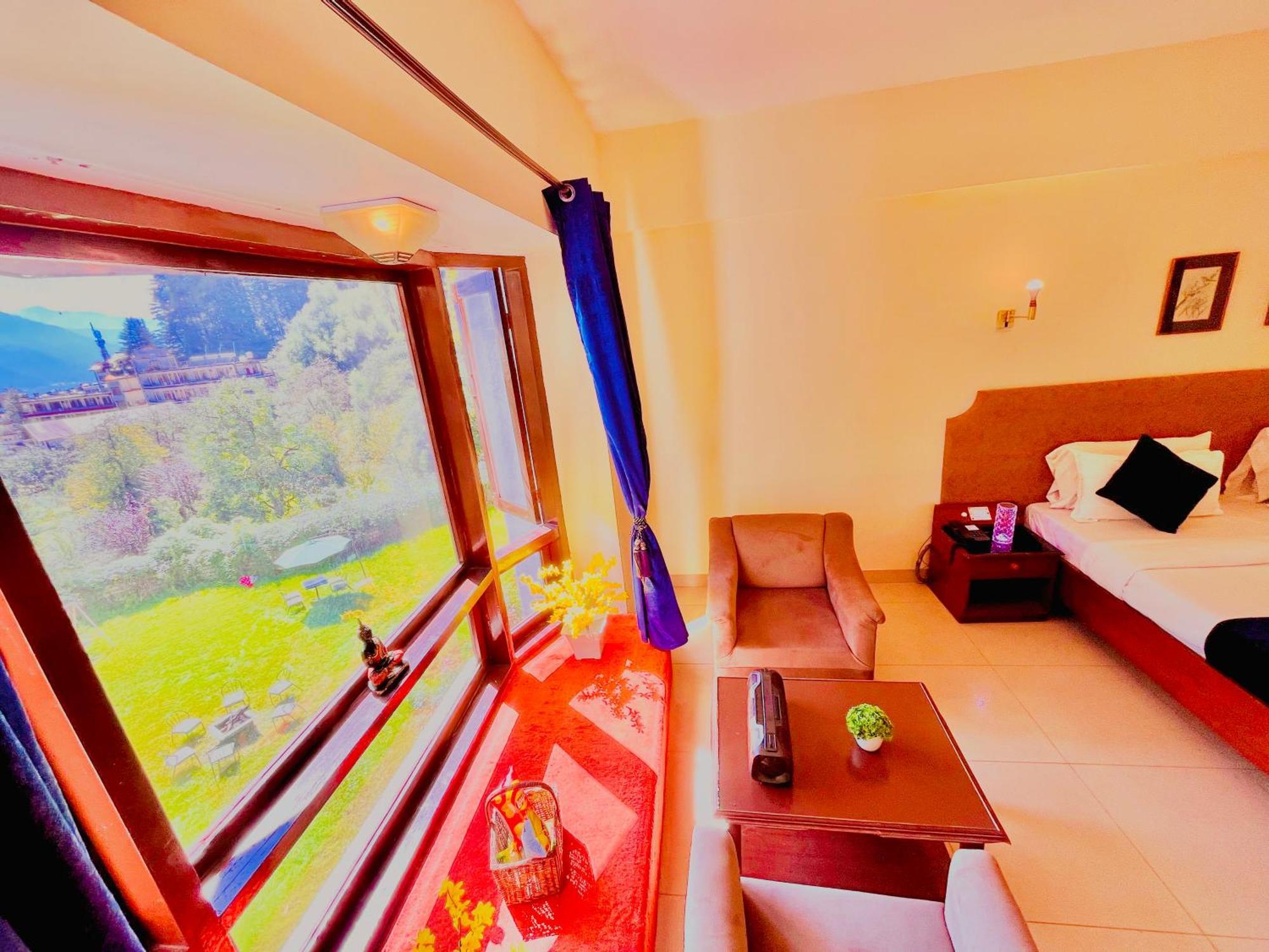 Sagar Resort !! Mountain View ! Luxury Stay ! Family Resort ! Private Parking ! Near Mall Road Manāli Dış mekan fotoğraf