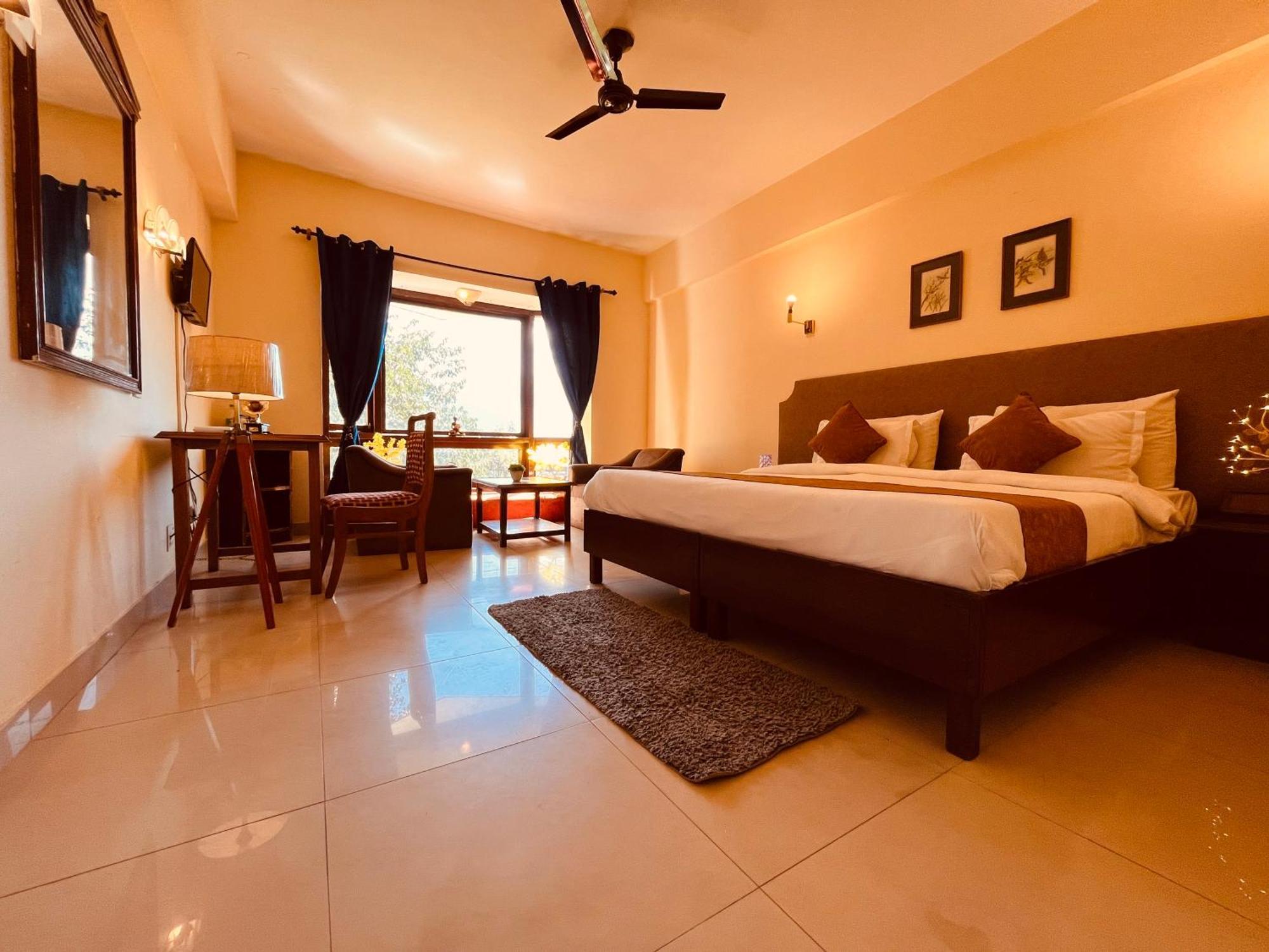 Sagar Resort !! Mountain View ! Luxury Stay ! Family Resort ! Private Parking ! Near Mall Road Manāli Dış mekan fotoğraf